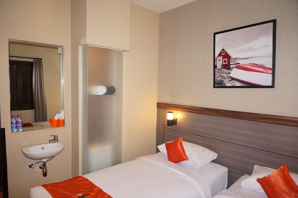 Ekon Hotel Yogyakarta Quarto foto
