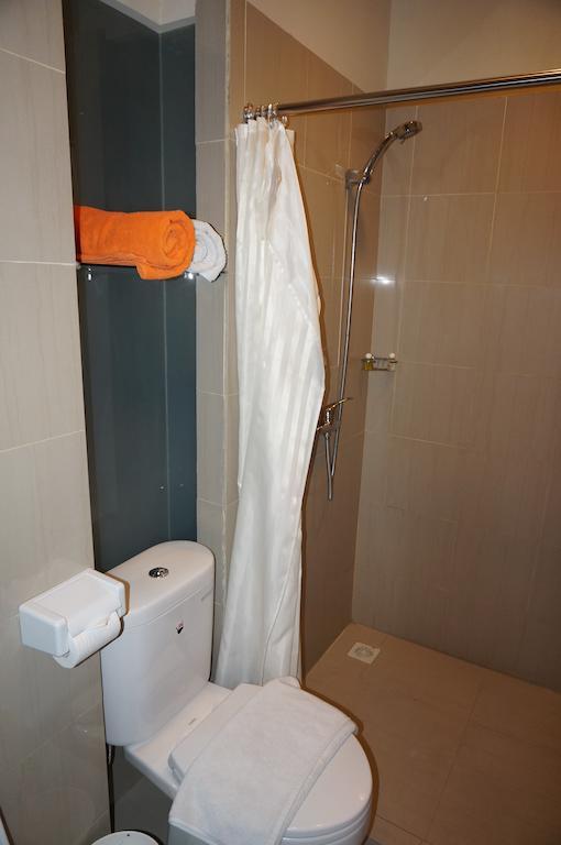 Ekon Hotel Yogyakarta Quarto foto
